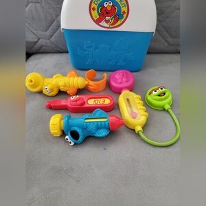 VTG 1998 Sesame Street Elmo's Doctor Kit Toy